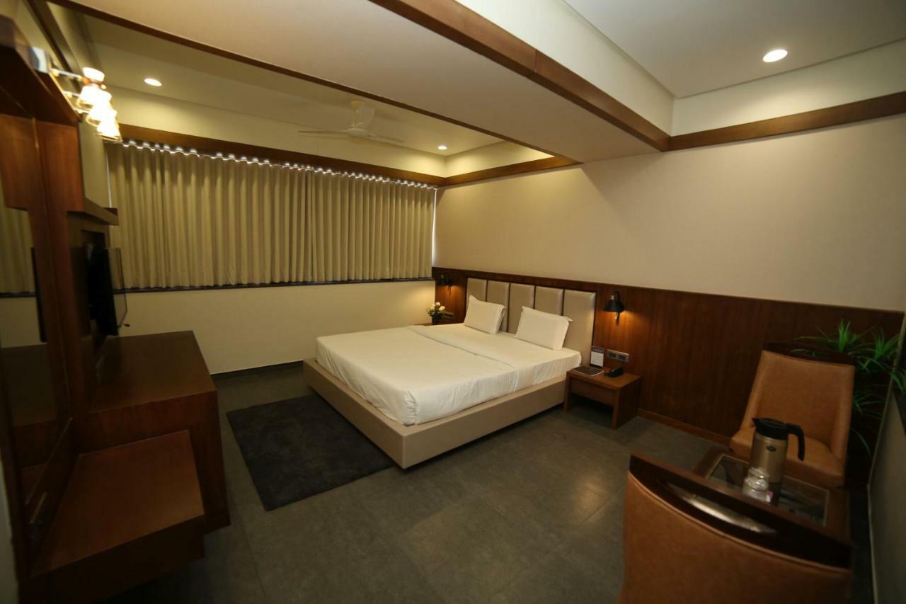 Hotel Avaante Ahmedabad Formerly Known As The Orchid Hotel Exterior foto